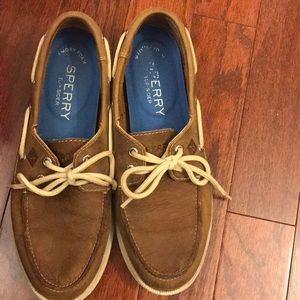 Sperry boater shoes
